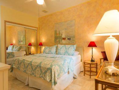 Beachfront Vacation Rental on Coco Plum Beach